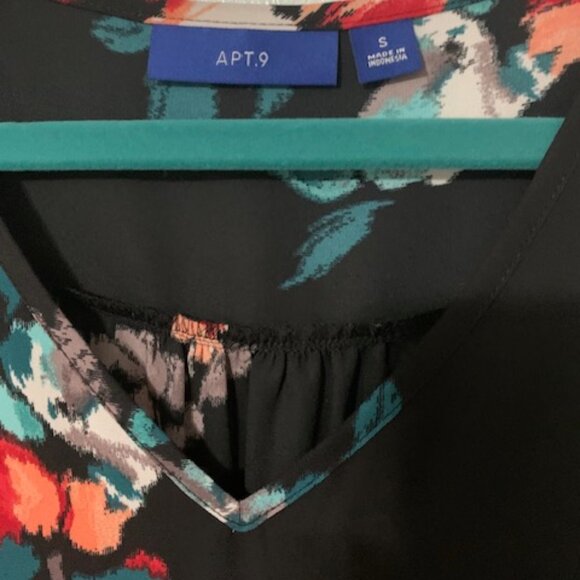 APT 9 Summer Top - Picture 2 of 5